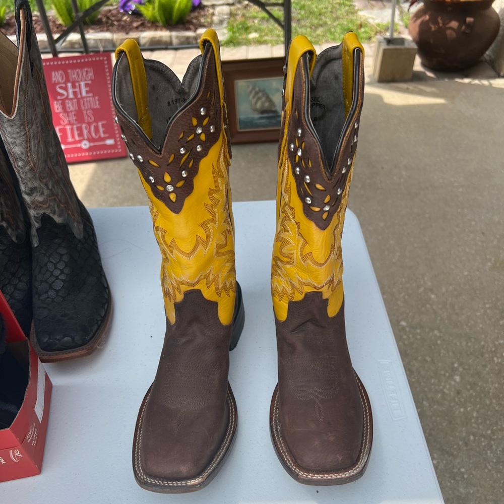 Women’s boots